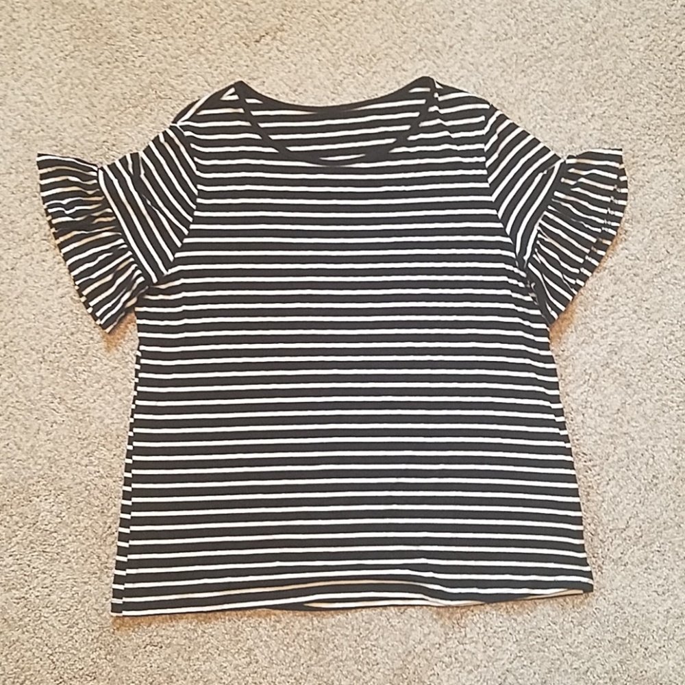Ruffle Sleeve Tee